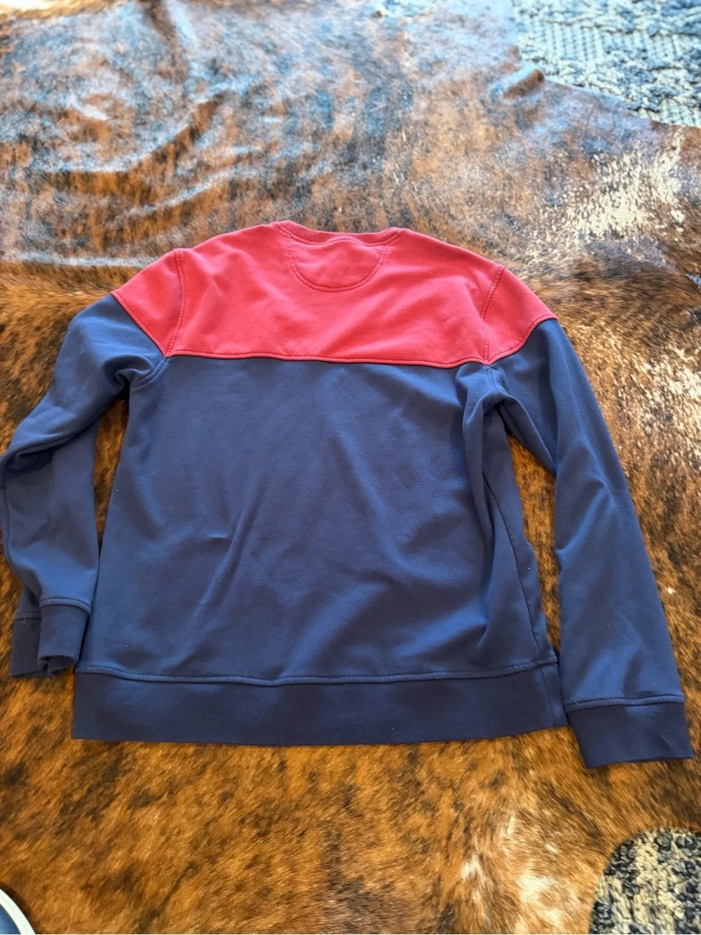 IZOD Performance Colorblock Crewneck Sweatshirt Red - Navy Stretch Men Size M